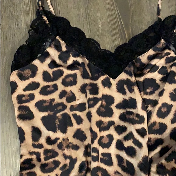 Cheetah lace top - Picture 2 of 2